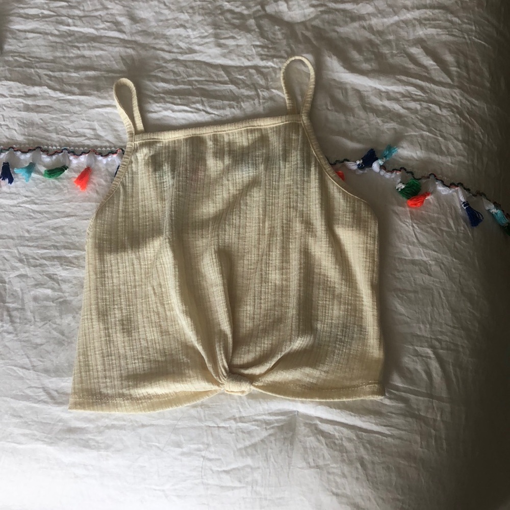 Cropped Tank Top - Picture 3 of 4